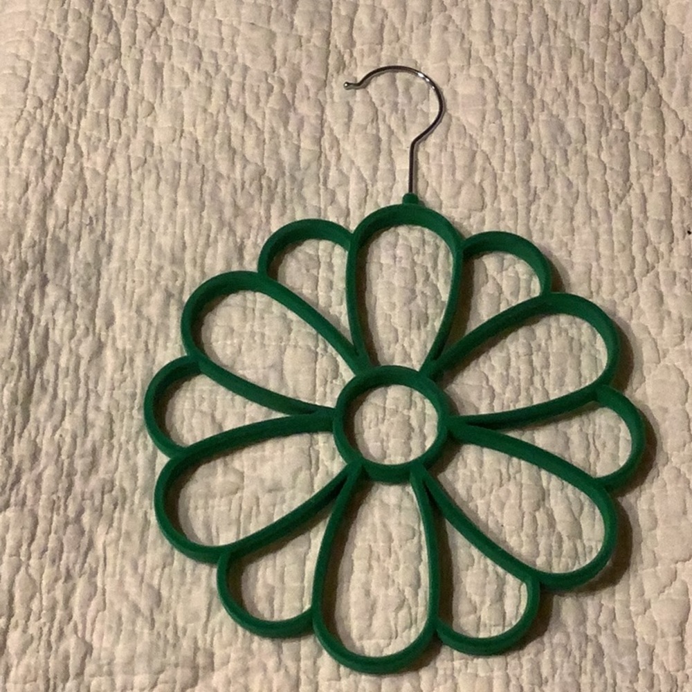 Scarf holder in perfect condition
